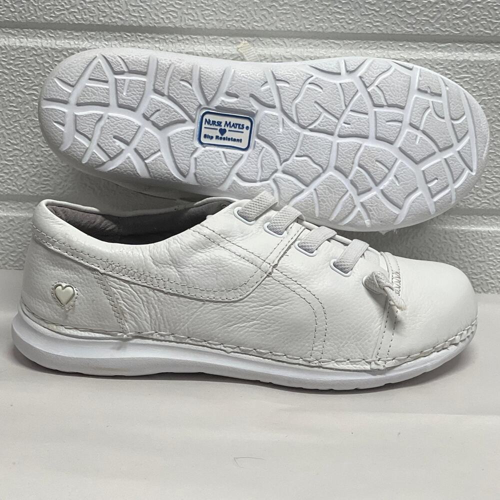Women’s Nurse Mates Tibby pillowTop lightweight stretch laced Cap toe 6.5W White